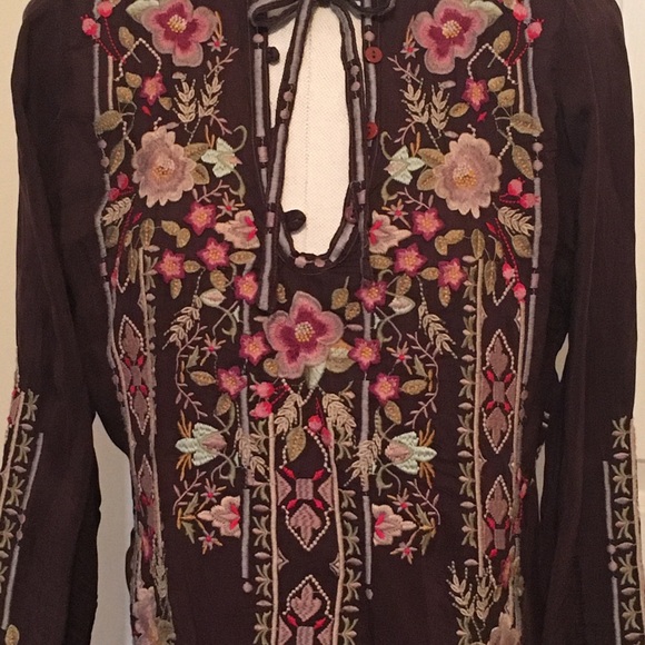 Johnny Was brown tunic blouse with pasted floral embroidery keyhole neckline S - Picture 3 of 7